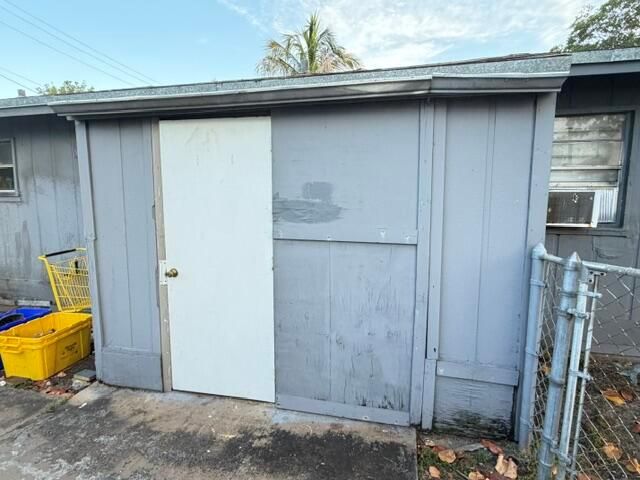 714 S H Street, Lake Worth Beach, FL 33460