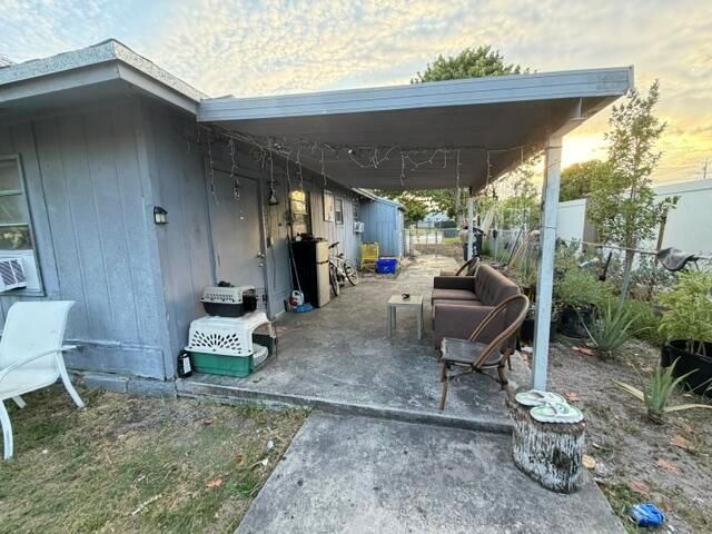 714 S H Street, Lake Worth Beach, FL 33460