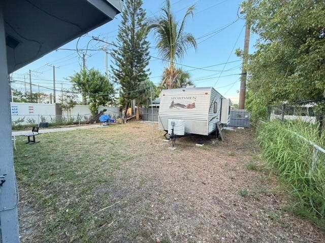 714 S H Street, Lake Worth Beach, FL 33460