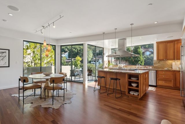 1015 Grand View Dr, Berkeley, CA 94705