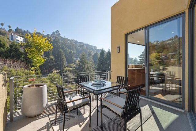 1015 Grand View Dr, Berkeley, CA 94705