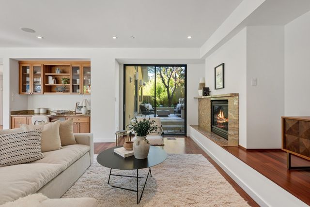 1015 Grand View Dr, Berkeley, CA 94705