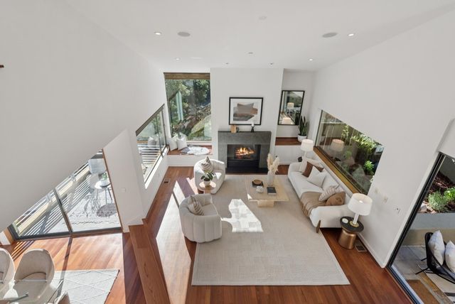 1015 Grand View Dr, Berkeley, CA 94705