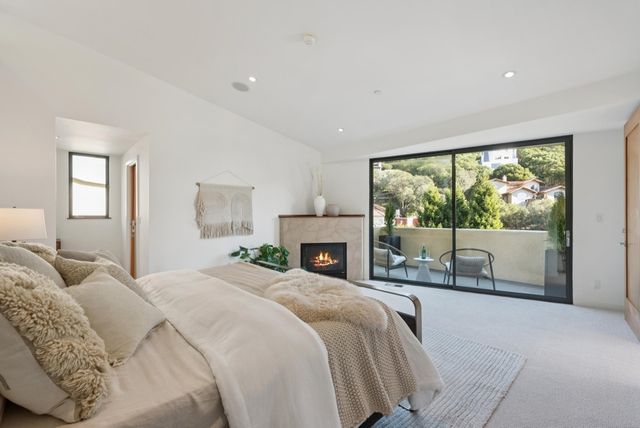 1015 Grand View Dr, Berkeley, CA 94705