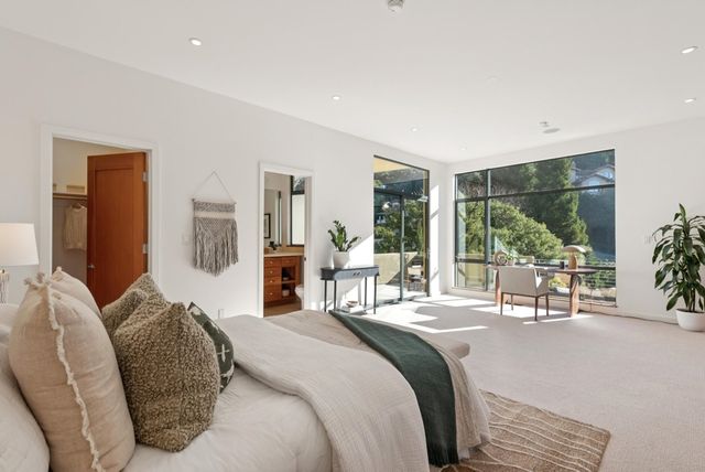 1015 Grand View Dr, Berkeley, CA 94705