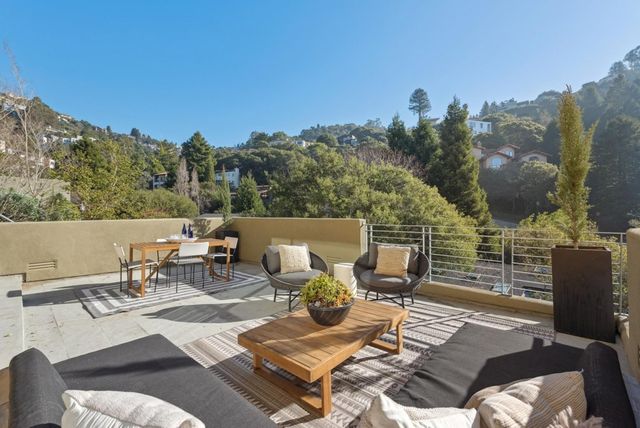 1015 Grand View Dr, Berkeley, CA 94705