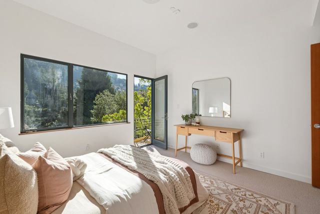 1015 Grand View Dr, Berkeley, CA 94705