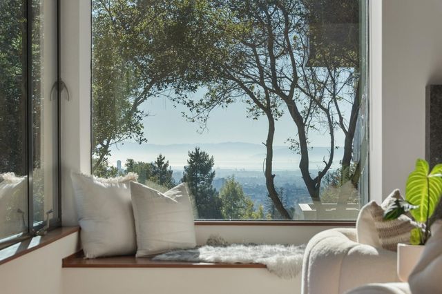 1015 Grand View Dr, Berkeley, CA 94705