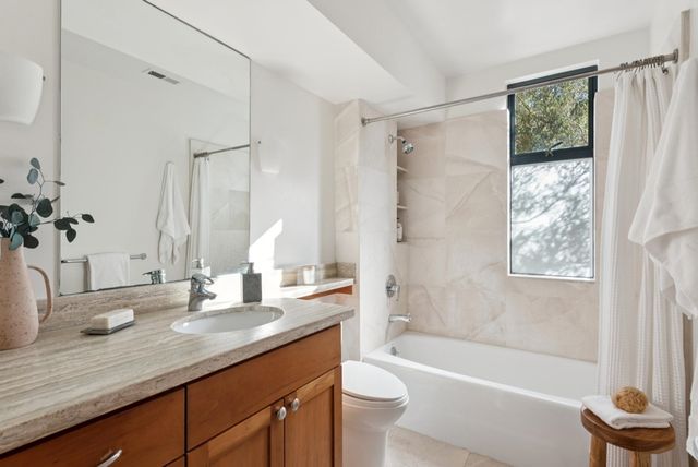 1015 Grand View Dr, Berkeley, CA 94705