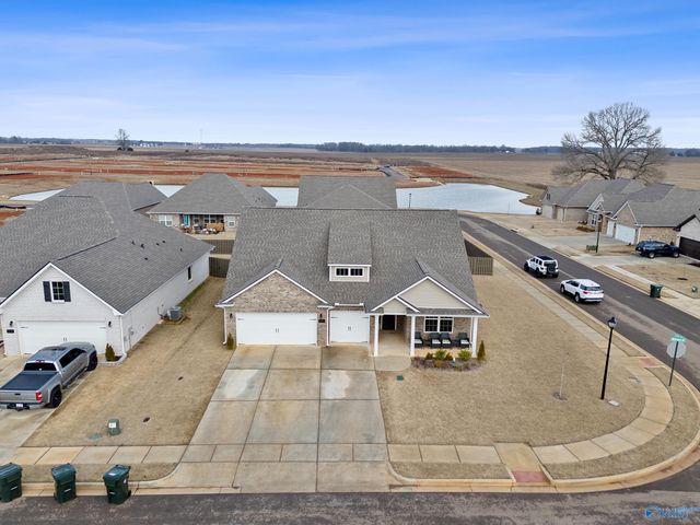 233 White Horse Way, Toney, AL 35773