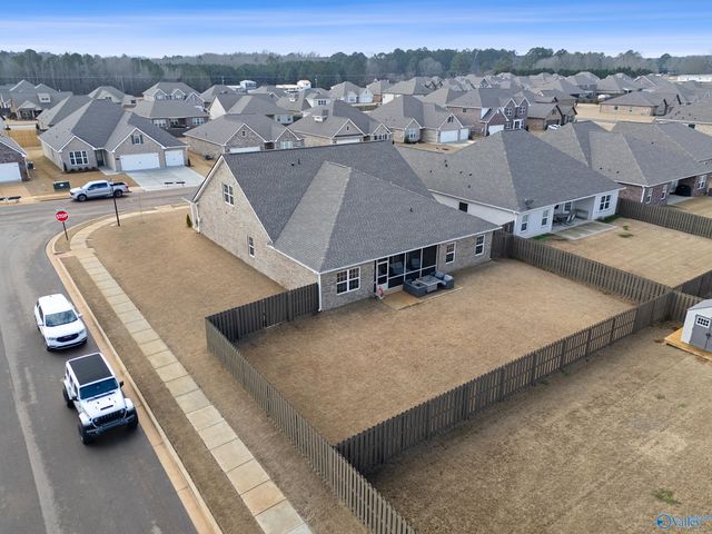 233 White Horse Way, Toney, AL 35773