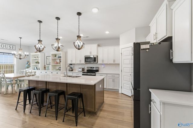 233 White Horse Way, Toney, AL 35773