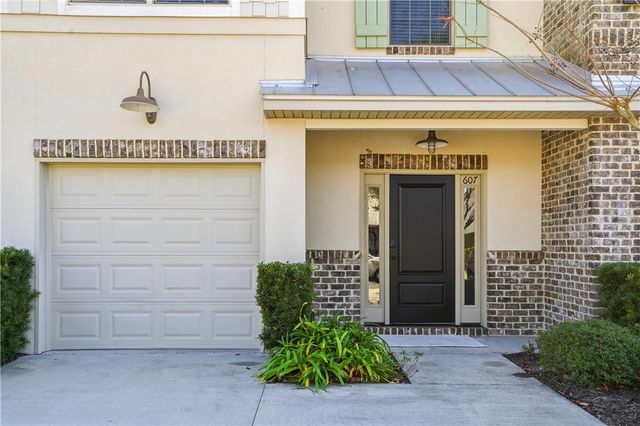 607 Mariners Circle, St Simons Island, GA 31522