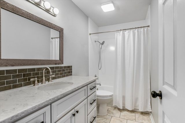 100 Lido CIR G1, Lakeway, TX 78734