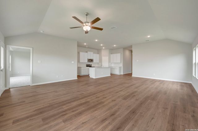 1033 Eagle Crossing, Seguin, TX 78155