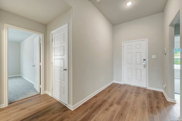 1033 Eagle Crossing, Seguin, TX 78155