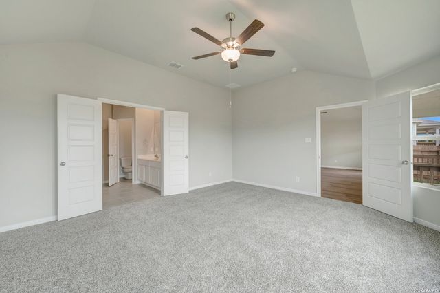 1033 Eagle Crossing, Seguin, TX 78155