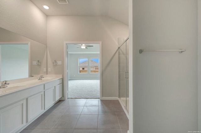 1033 Eagle Crossing, Seguin, TX 78155