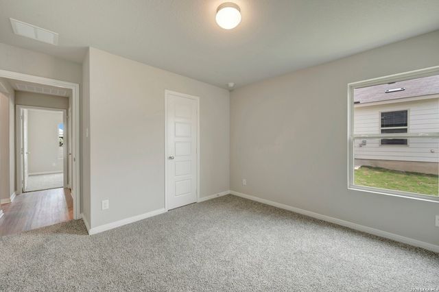 1033 Eagle Crossing, Seguin, TX 78155
