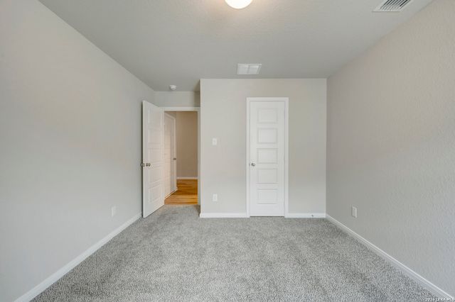 1033 Eagle Crossing, Seguin, TX 78155