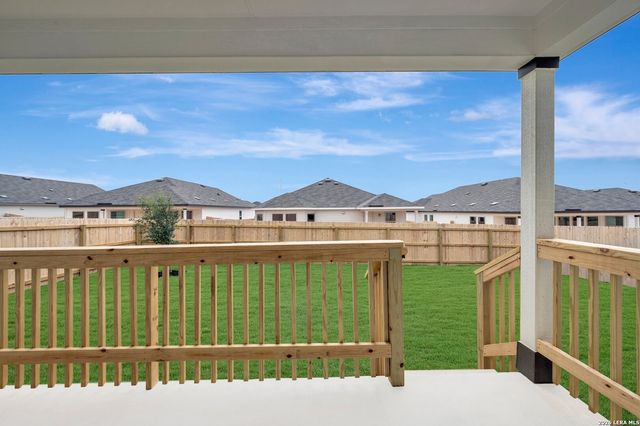 1033 Eagle Crossing, Seguin, TX 78155