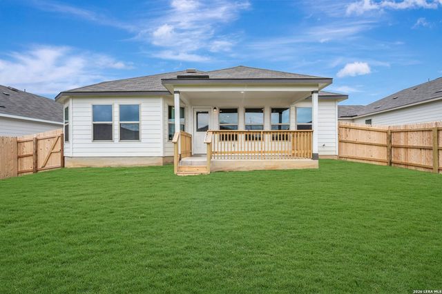 1033 Eagle Crossing, Seguin, TX 78155