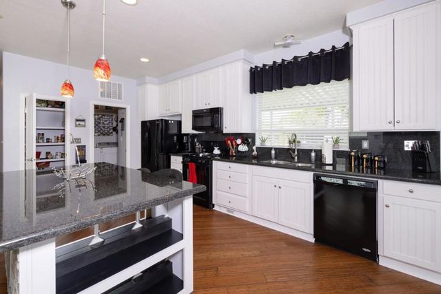 19 Primrose Street, Aptos, CA 95003
