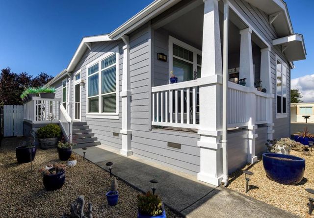 19 Primrose Street, Aptos, CA 95003