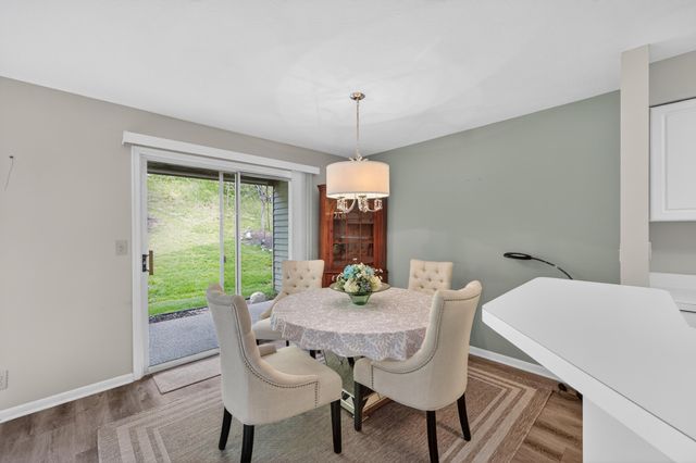 2112 Clareglen Drive, 202, Crescent Springs, KY 41017