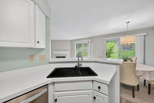 2112 Clareglen Drive, 202, Crescent Springs, KY 41017