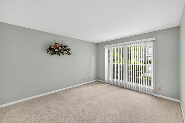 2112 Clareglen Drive, 202, Crescent Springs, KY 41017