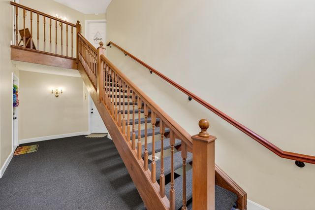 2112 Clareglen Drive, 202, Crescent Springs, KY 41017