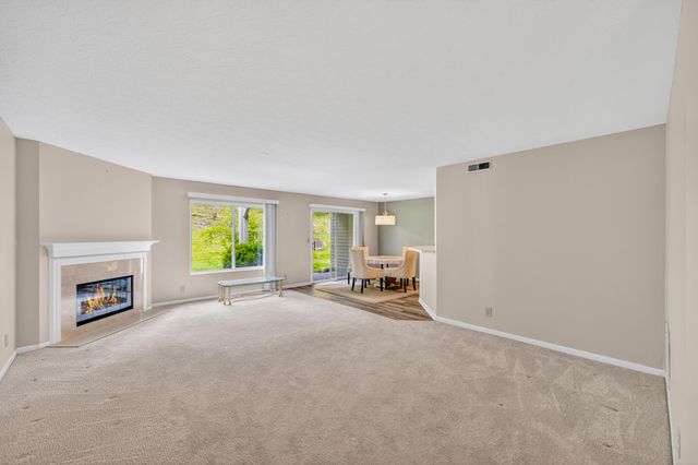 2112 Clareglen Drive, 202, Crescent Springs, KY 41017