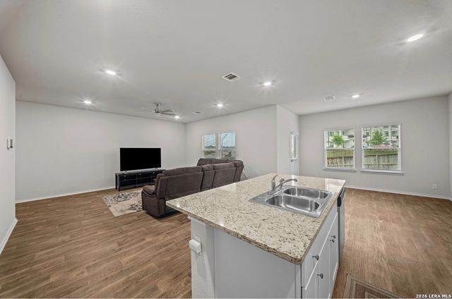 10615 Pinova, San Antonio, TX 78252