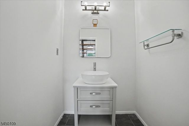 132 Bayberry Row Ondo, Bernards Twp., NJ 07920