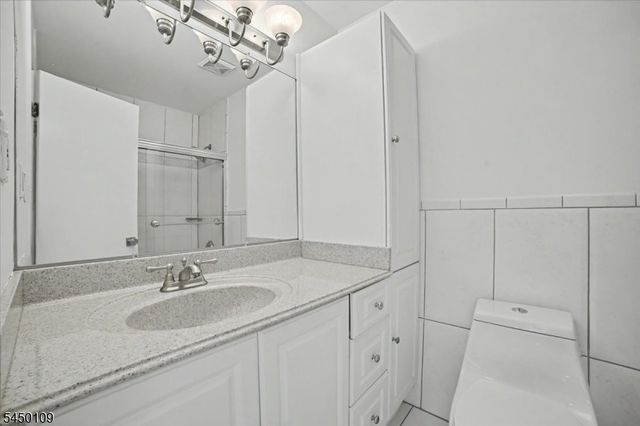 132 Bayberry Row Ondo, Bernards Twp., NJ 07920