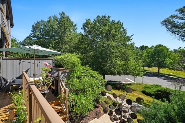 132 Bayberry Row Ondo, Bernards Twp., NJ 07920