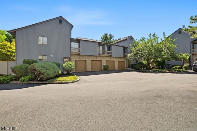 132 Bayberry Row Ondo, Bernards Twp., NJ 07920