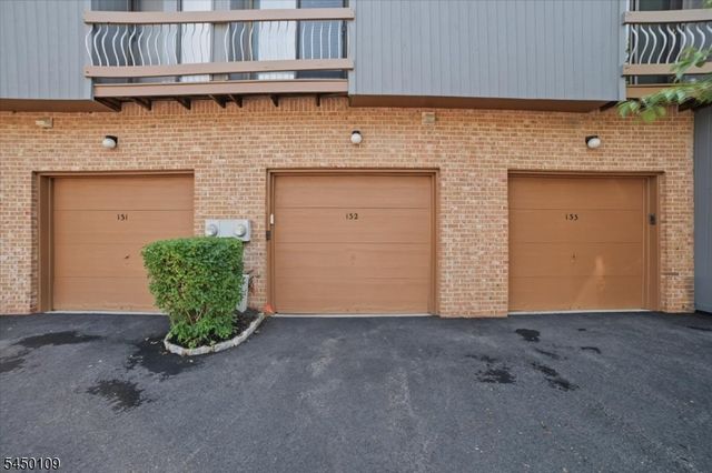 132 Bayberry Row Ondo, Bernards Twp., NJ 07920