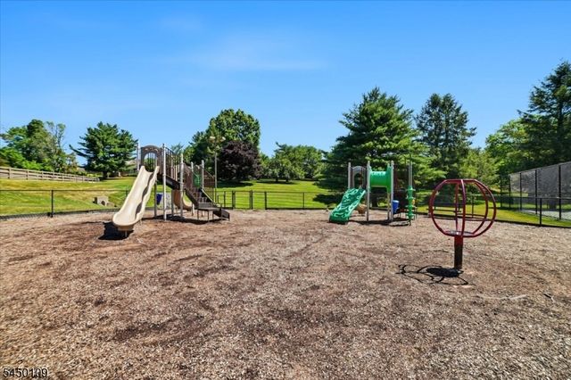 132 Bayberry Row Ondo, Bernards Twp., NJ 07920