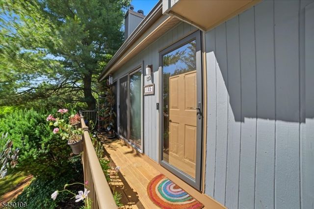 132 Bayberry Row Ondo, Bernards Twp., NJ 07920