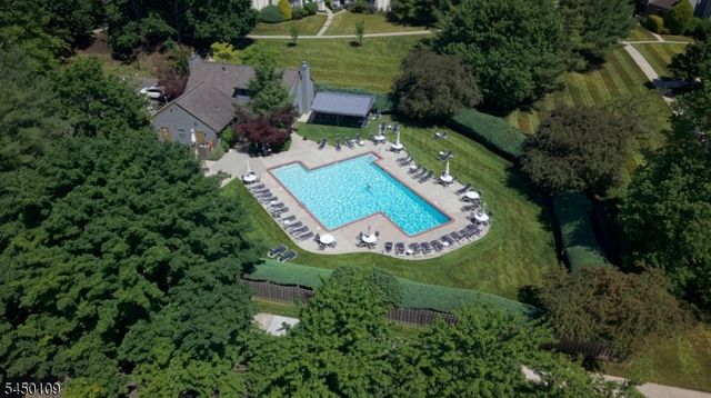 132 Bayberry Row Ondo, Bernards Twp., NJ 07920
