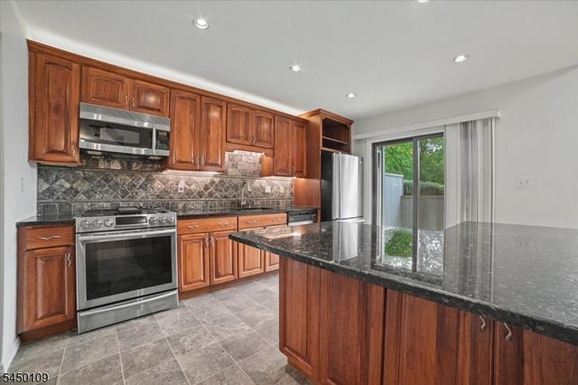 132 Bayberry Row Ondo, Bernards Twp., NJ 07920