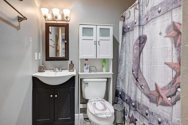 13691 Palm Road, Neosho, MO 64850