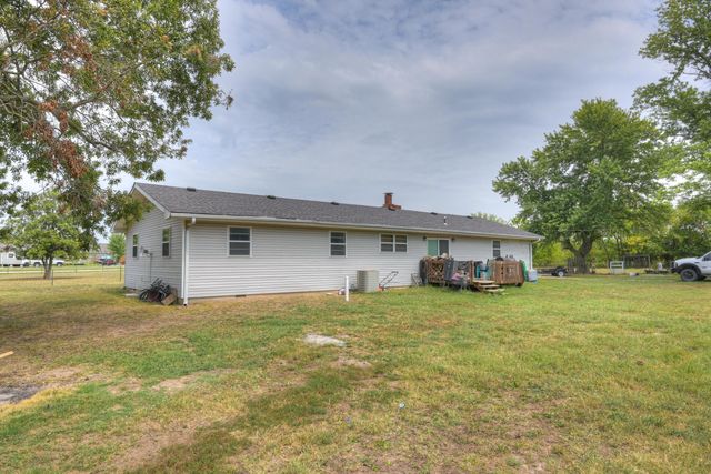 13691 Palm Road, Neosho, MO 64850