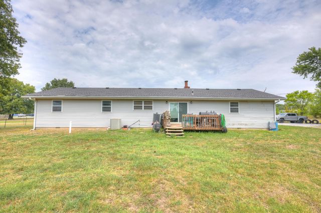 13691 Palm Road, Neosho, MO 64850