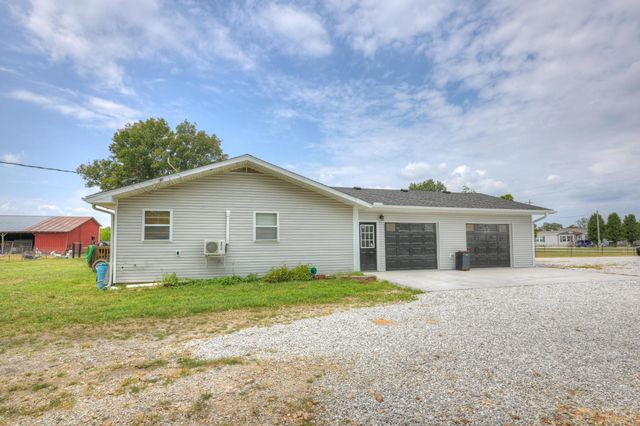13691 Palm Road, Neosho, MO 64850
