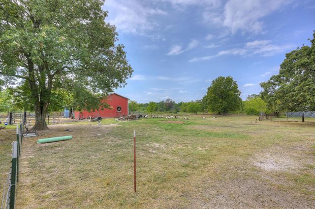 13691 Palm Road, Neosho, MO 64850