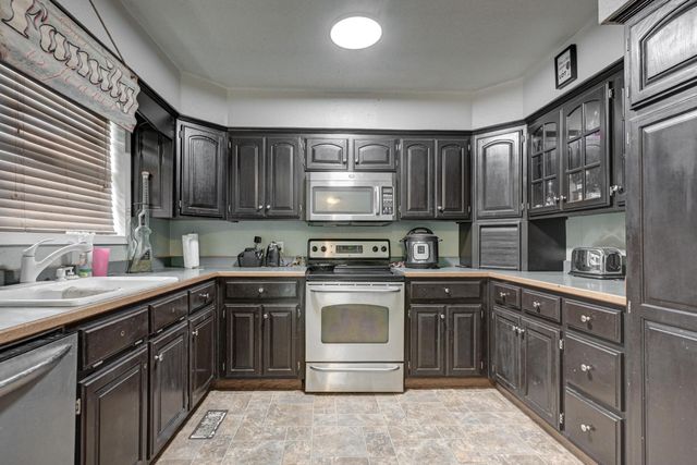 13691 Palm Road, Neosho, MO 64850