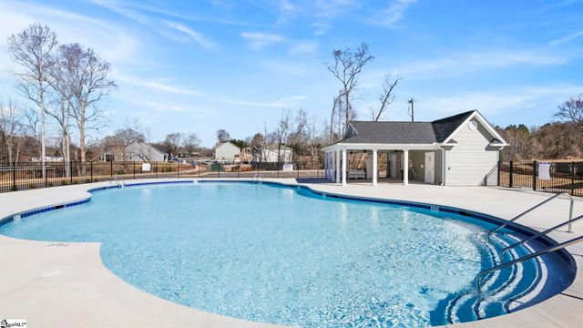 124 Beechcroft Place, Fountain Inn, SC 29644